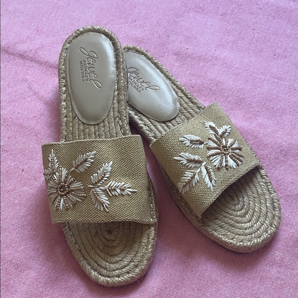 Jewel Badgley Mischka Tan Espadrille Slides Beaded Floral Detail Woven Footbed